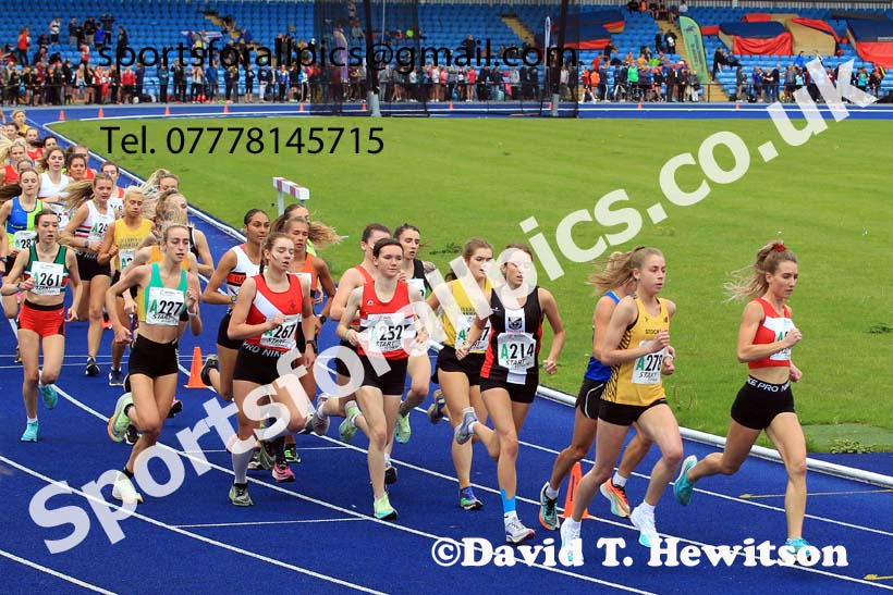 Senior womens 4 Stage Relay, 2022 Northern Road Relays, SportsCity, Manchester. Photo: David T. Hewitson/Sports for All Pics